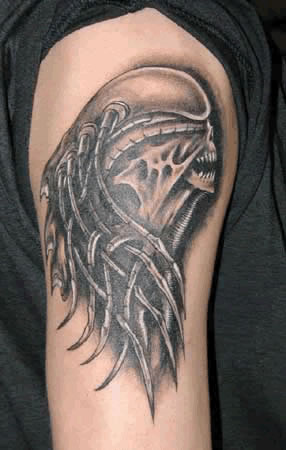 Alien Armtattoo