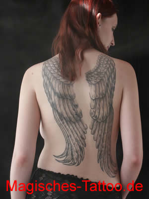 Engelsflügel auf Rücken Tattoo