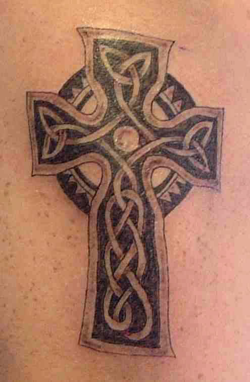 Kreuz mit keltischen Symbolen Tattooo